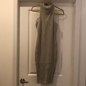 Black and white sleeveless dress!